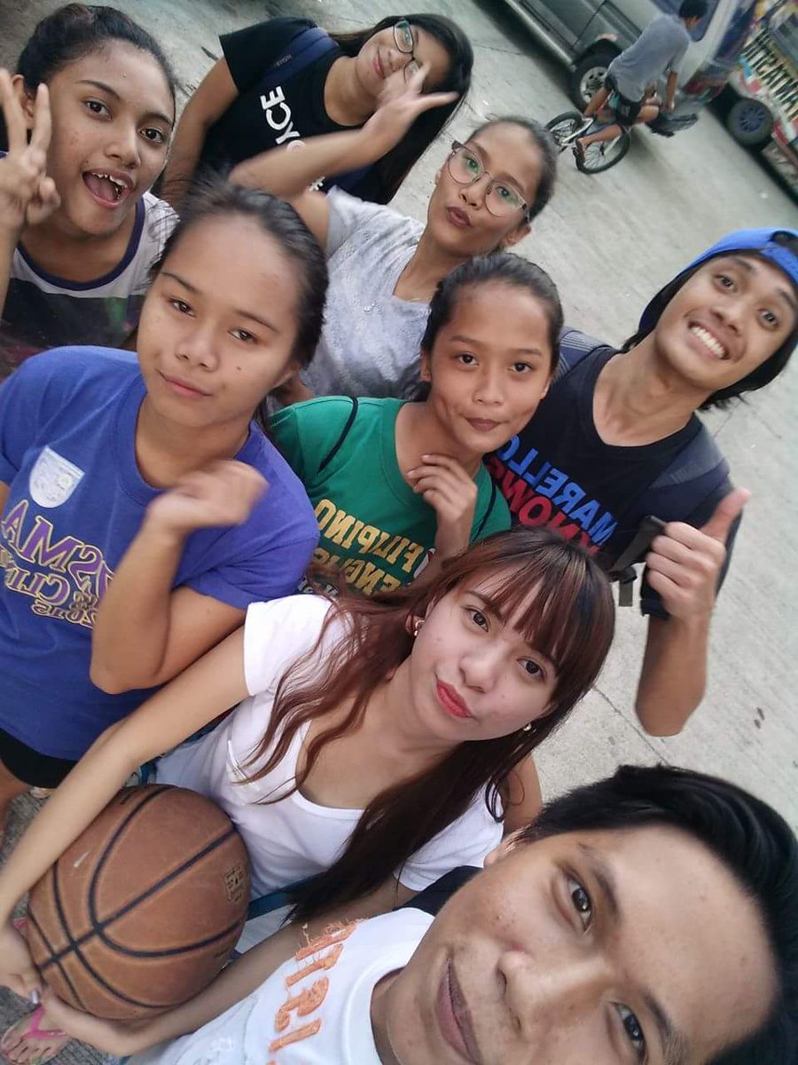 BundaCharyl's tweet photo. wt #TeamGorg #YFCFriennies ππ @xxrabert2 @joysscampos @mixbsl @pamcordial08 @joyhatesyou @camillengvds πππ https://t.co/bL9xasMwlK