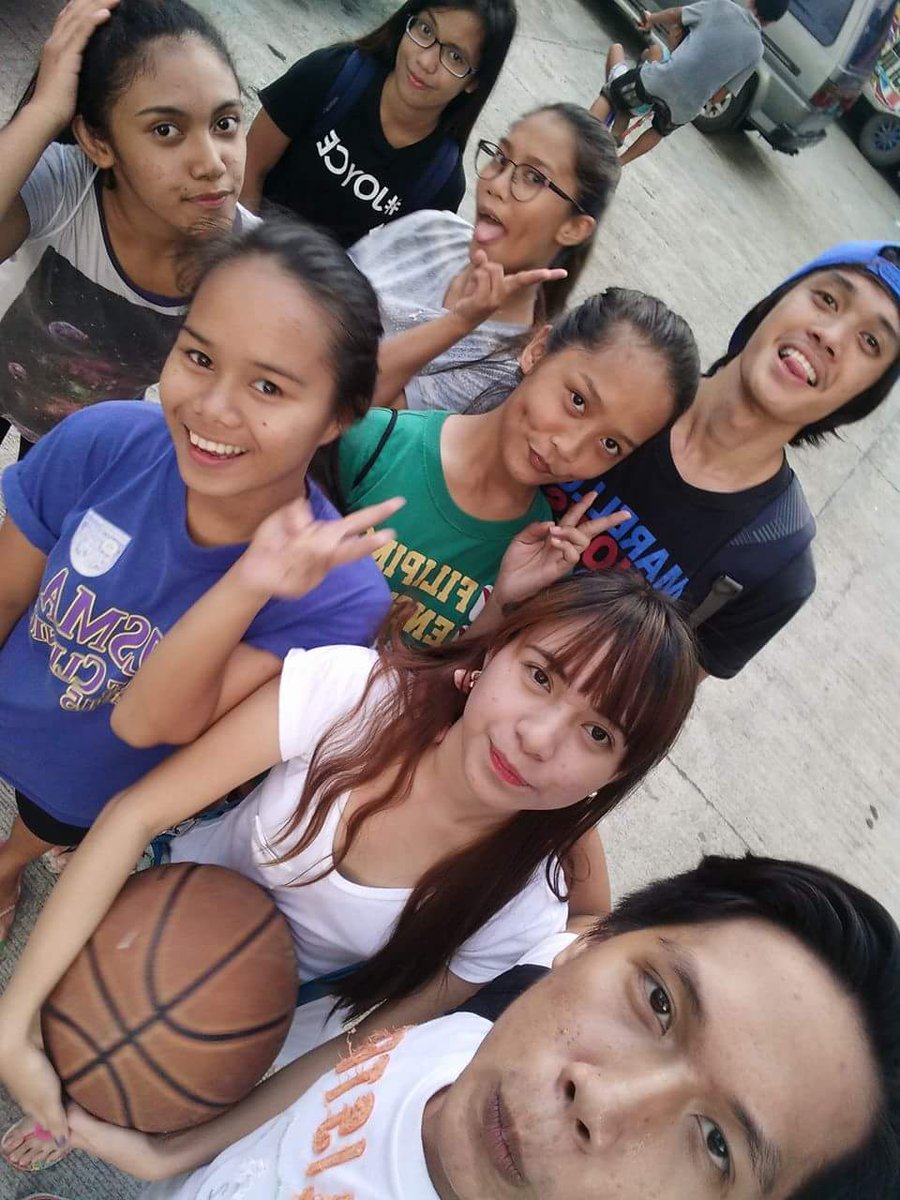 BundaCharyl's tweet photo. wt #TeamGorg #YFCFriennies ππ @xxrabert2 @joysscampos @mixbsl @pamcordial08 @joyhatesyou @camillengvds πππ https://t.co/bL9xasMwlK
