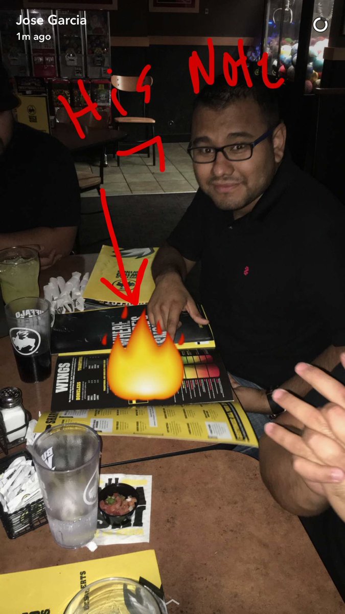 josesito_2's tweet photo. Thanks Samsung for doing my boy @OscarCortez30 dirty #ExplosiveNewFeatures #Note7 https://t.co/yLs7IsoP1h