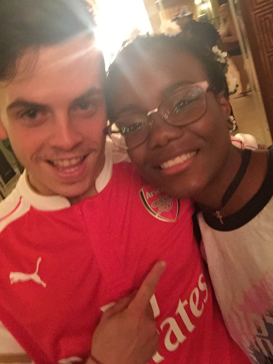 illegalshantae's tweet photo. Me and baby Daniel (he's wearing the jersey I bought himπ) he's such a sweetheart #afthouston #anotherfailtour https://t.co/AxbeNjvQkP