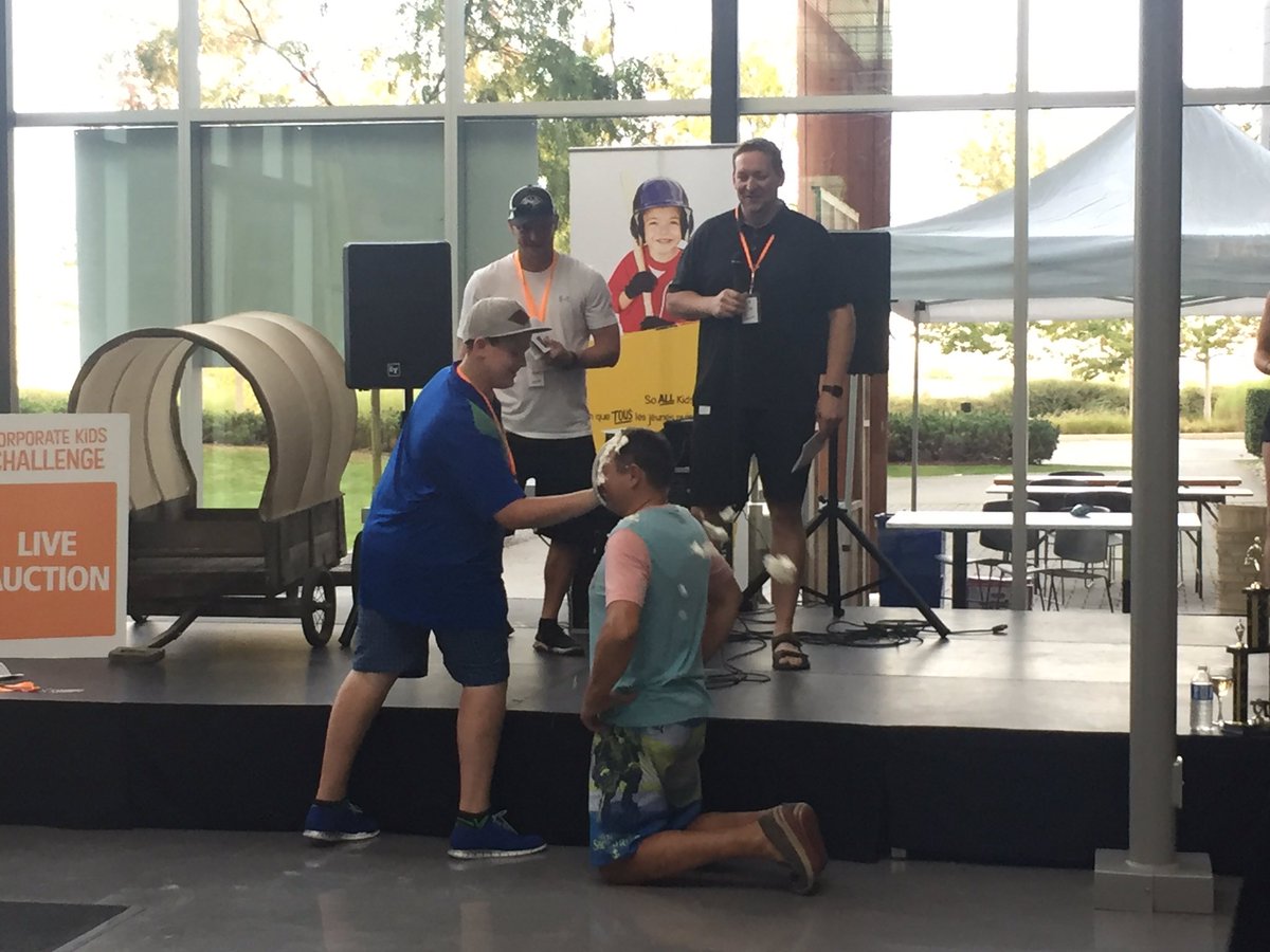 ITIQTech's tweet photo. The auction is heating up a notch - nominate someone to pie slam the crew! #CKC2016 #CKCITIQTech https://t.co/ezdSjlUTPI