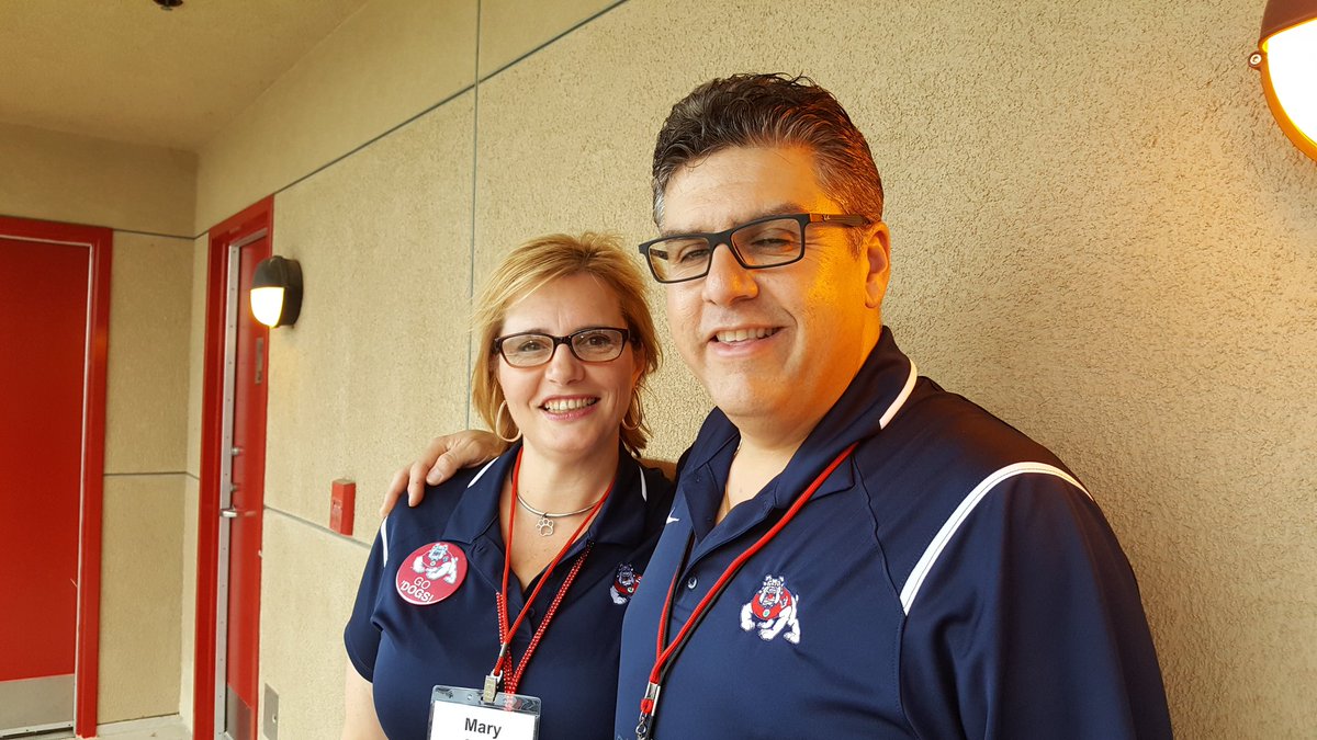 MGCastro5's tweet photo. Go 'Dogs! @Fresno_State https://t.co/JnBgnCrObY