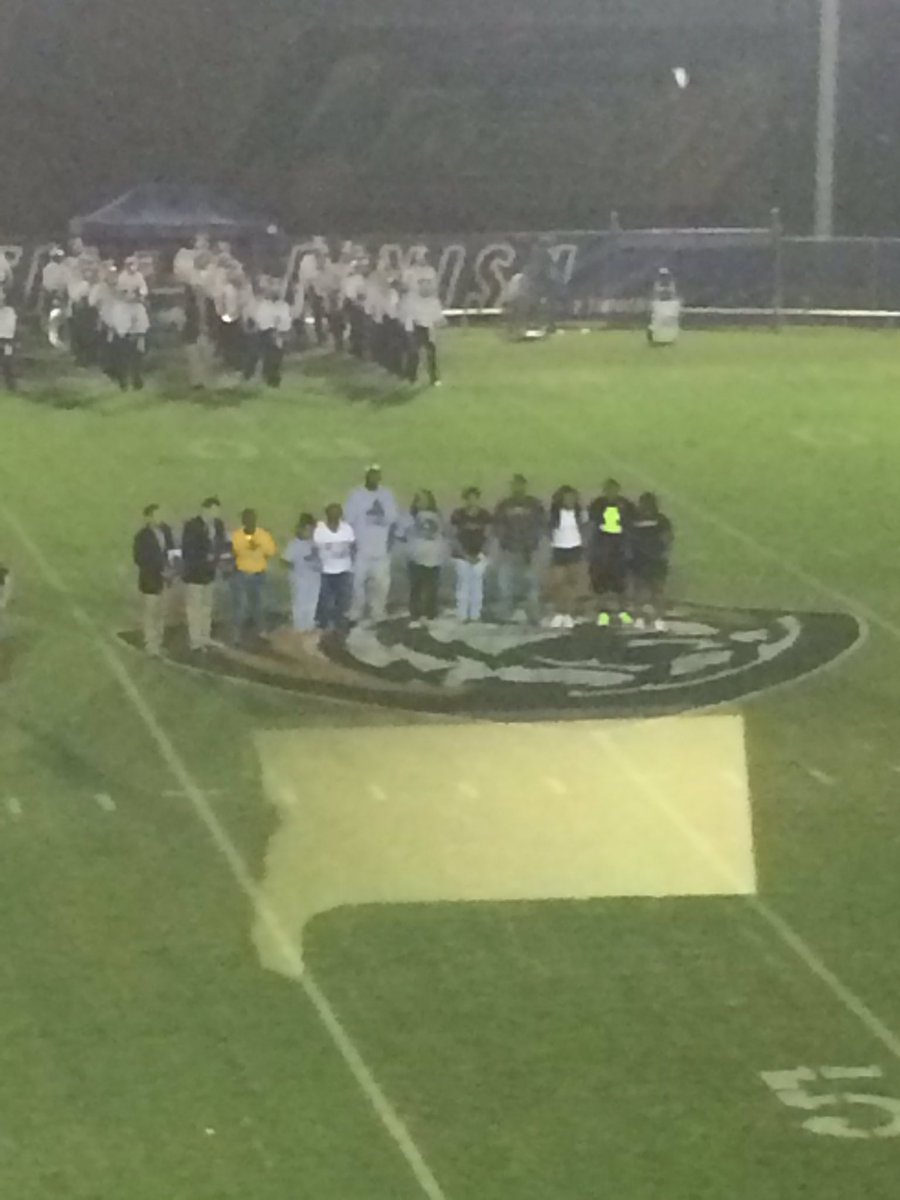 KROCK1991's tweet photo. Honoring the families of DJ &amp; Tre. #TigerFamily4Lyfe https://t.co/Y71uOfieaN