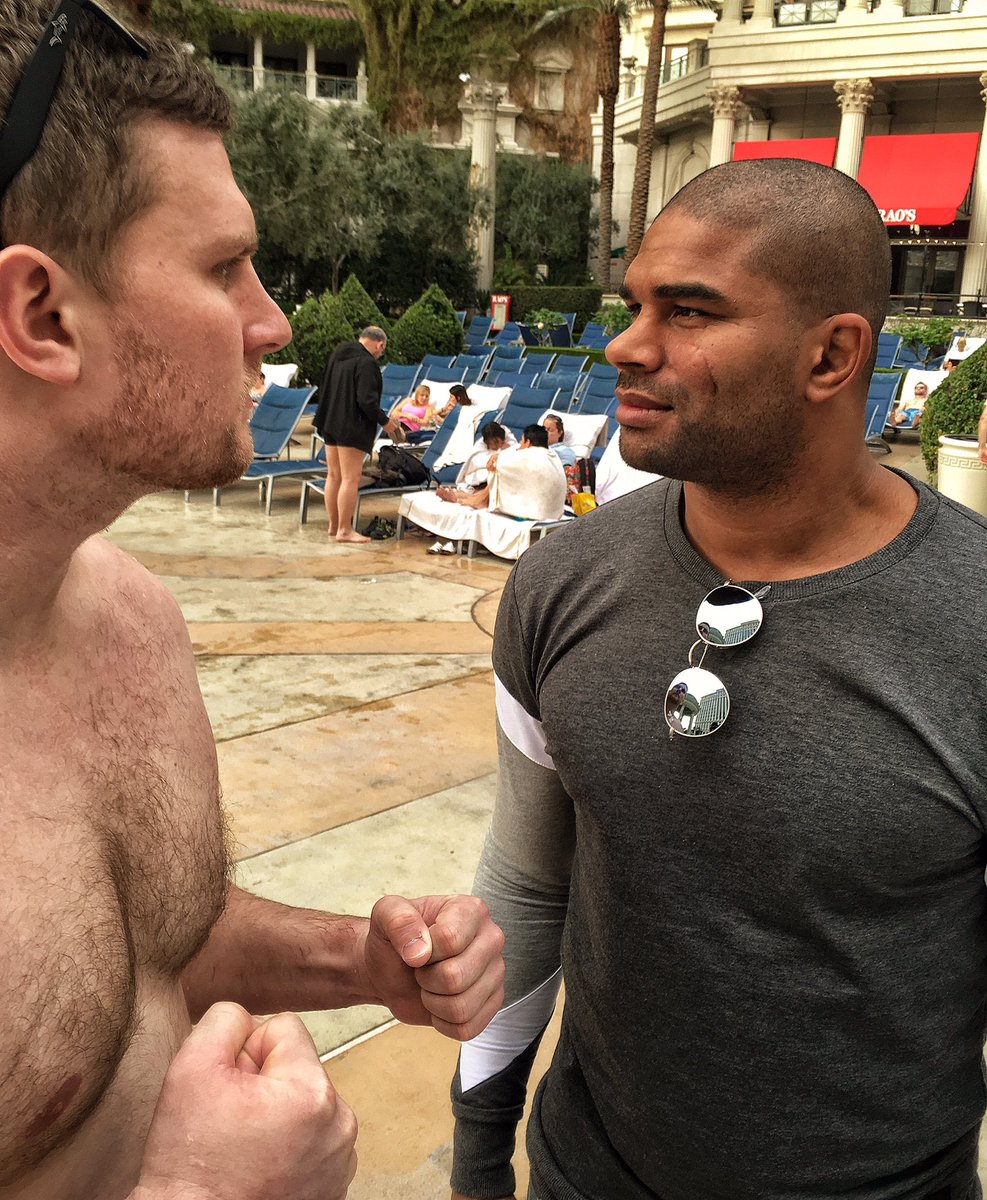 Good luck to the boy <a href="/Alistairovereem/">Alistair Overeem</a> tonight #UFC203