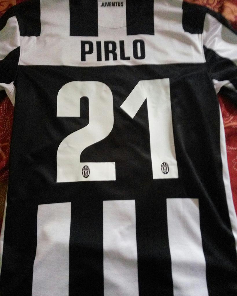 Juventus Home 12-13 Size M Mint NNS remake 285k