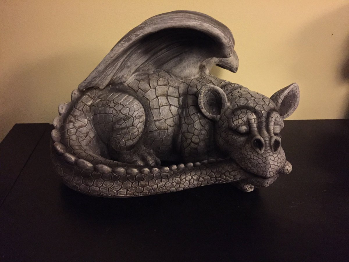SraeStokes's tweet photo. Working on first drafts of Dragon Travellers. Check it out on Wattpad. https://t.co/54uGExVTdQ https://t.co/s53ldwVpIe