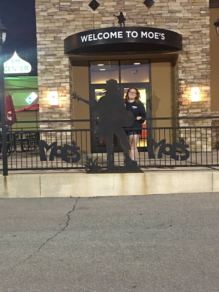 HatchettJo's tweet photo. I love our dates to Moe's 🌯🌯🌯 https://t.co/oU9aEFRbqX