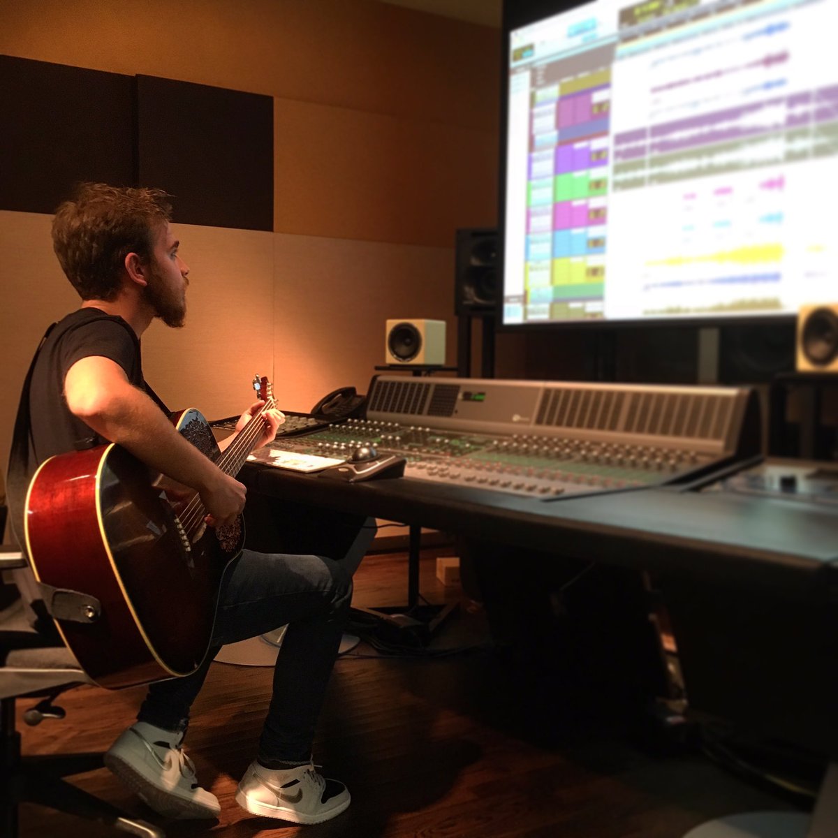 oopsitsandres's tweet photo. We are finishing up tracking now! Pre-sale will be out this week!#samvasco #mylighthouse
#recording #music #guitar https://t.co/EEzOnrilRG