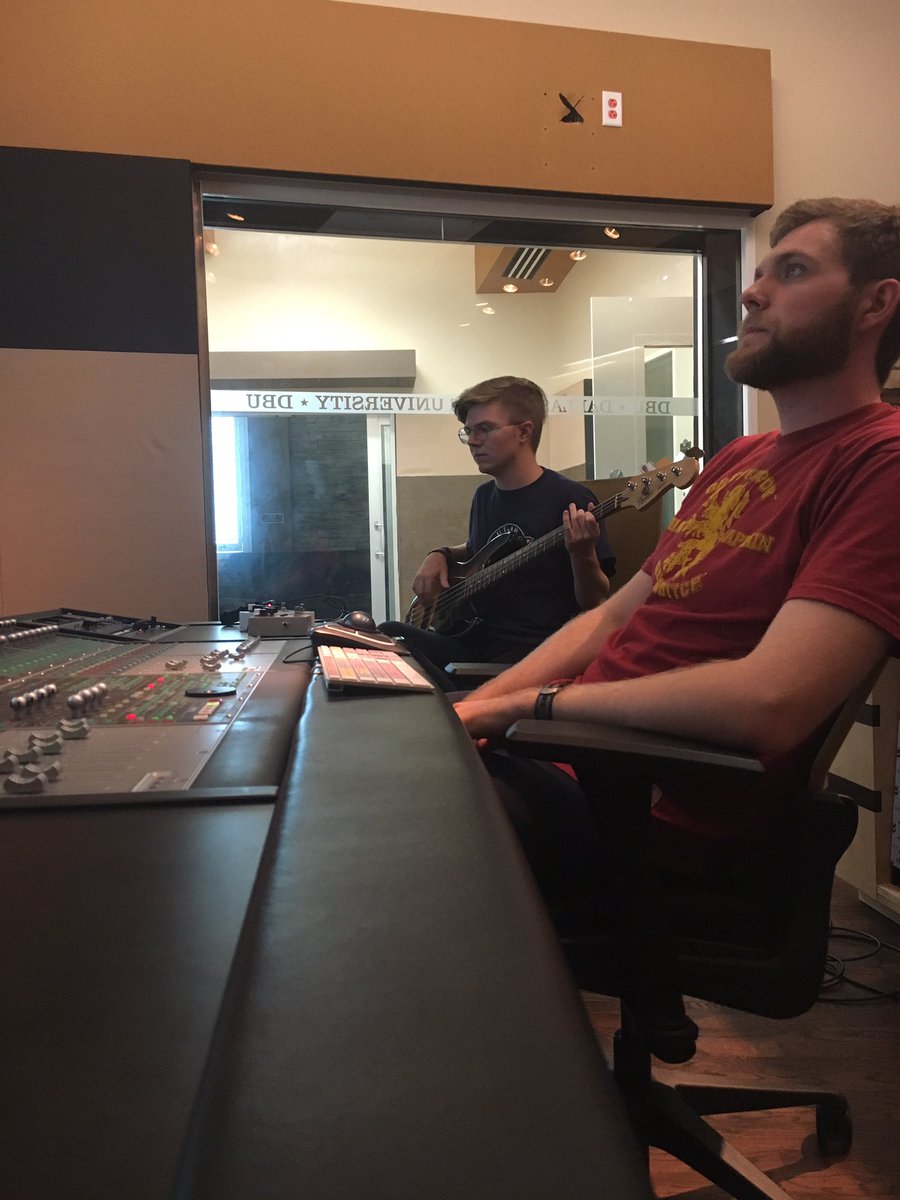 oopsitsandres's tweet photo. We are finishing up tracking now! Pre-sale will be out this week!#samvasco #mylighthouse
#recording #music #guitar https://t.co/EEzOnrilRG