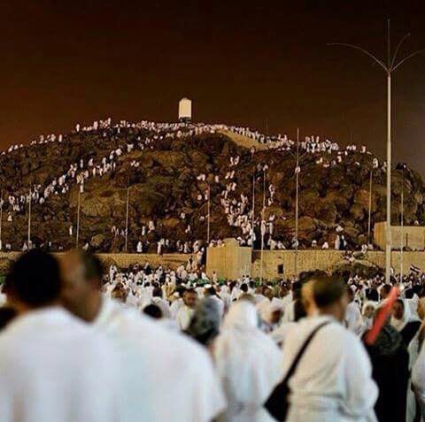 SaudiNews50's tweet photo. أشرقت شمس #عرفة ..

لا إله إلا الله وحده لاشريك له له الملك وله الحمد وهو على كل شيء قدير .

- https://t.co/T23mZ8yKbm