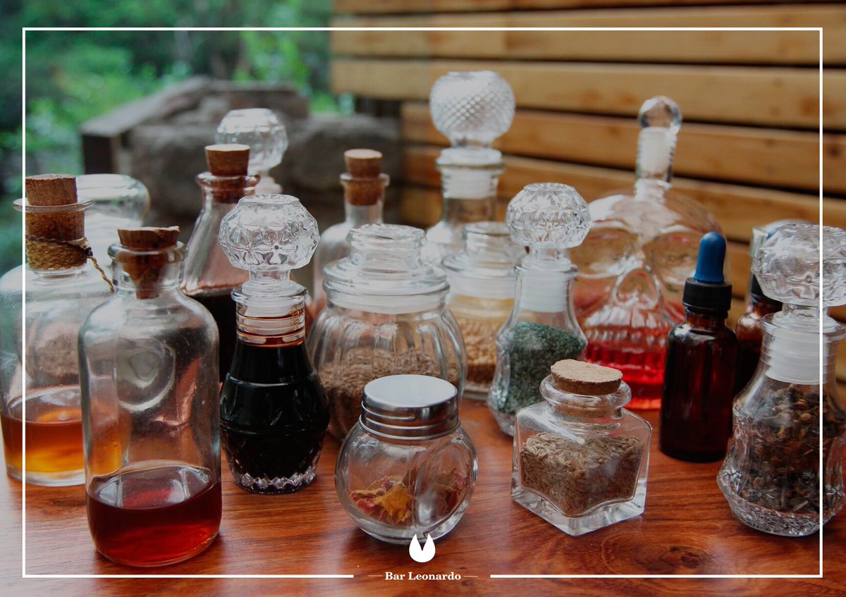 Es mixología si los licores y biters que se utilizan en las creaciones se hacen en casa #MixologyAtItsBest