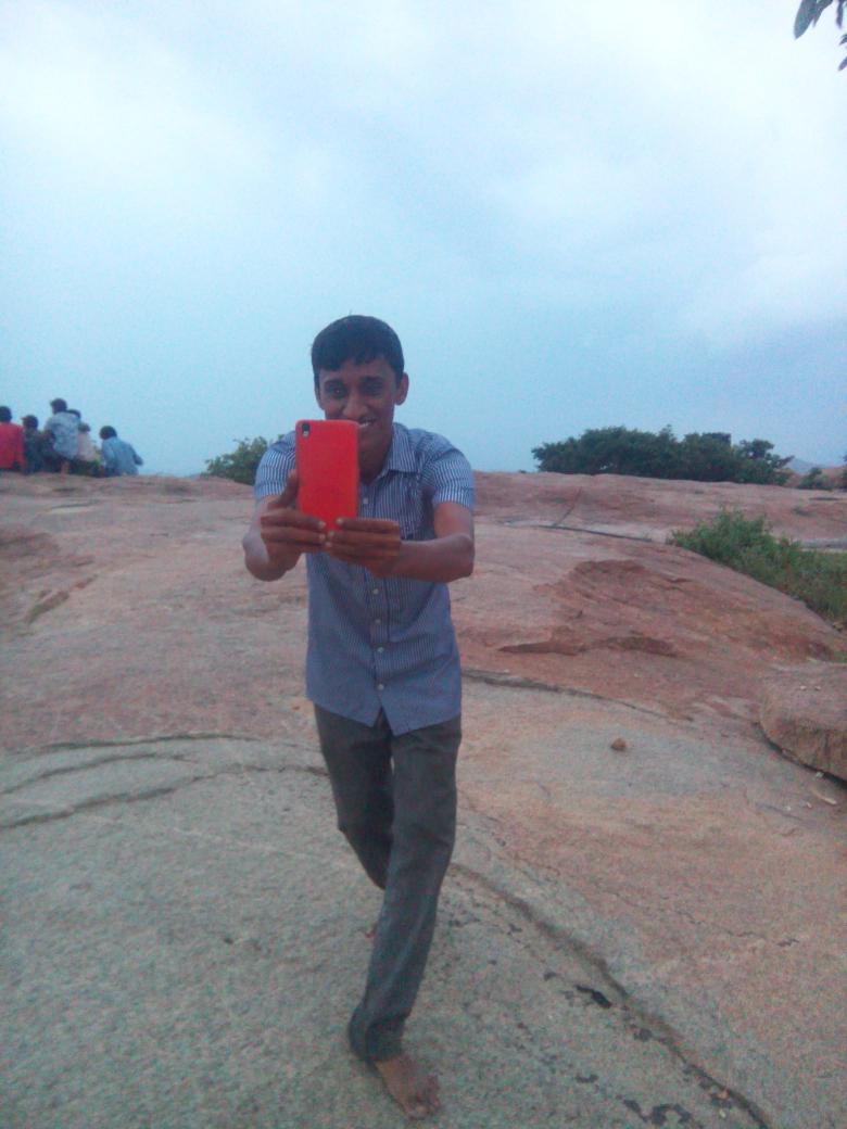 GaveeraV's tweet photo. Weekend with mates ))));))));)) https://t.co/5Uf3OqNnf5