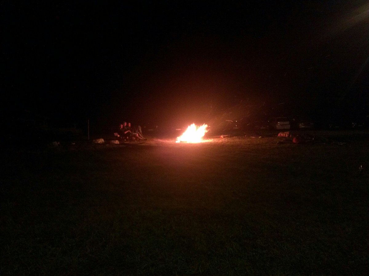 eschdorf's tweet photo. Guten morgen Eschdorf! Die letzten Hölzer brennen. Dann kanns ja langsam auch wieder nach Hause gehen. #jf2016 https://t.co/f6tqlKqCpK