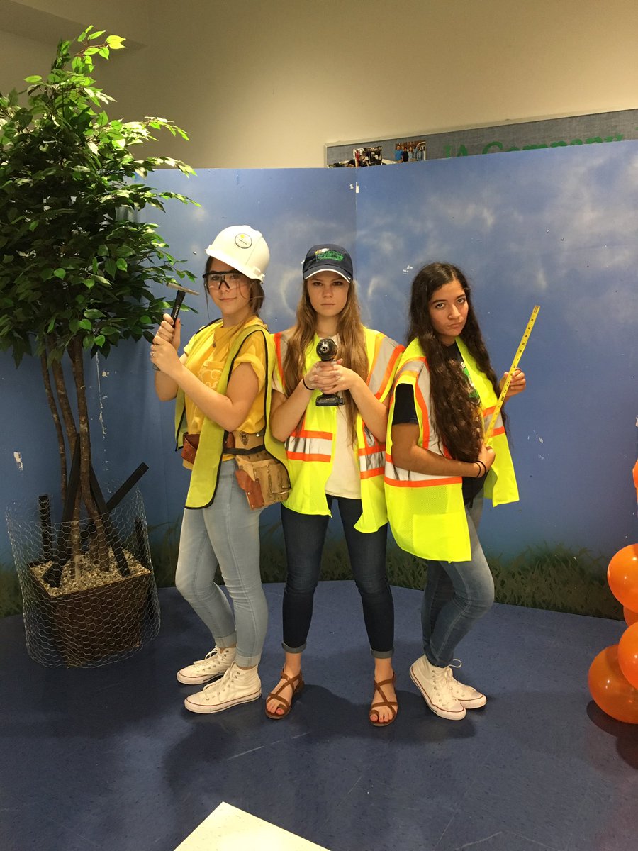 _sorryimagem1n1's tweet photo. luv my bffs and #bmeacademy https://t.co/PSt0cbRQmS