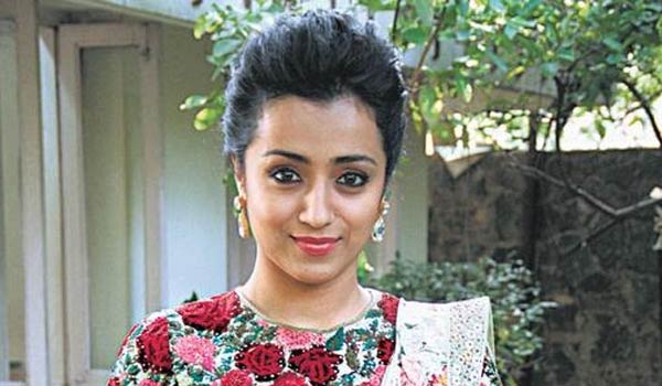 dinamalarcinema's tweet photo. 5 வேடங்களில் நடிக்கும் திரிஷா! #trisha #fivecharacters #ilavarasan  https://t.co/gl20jHirQJ https://t.co/zaJBKDZoOm