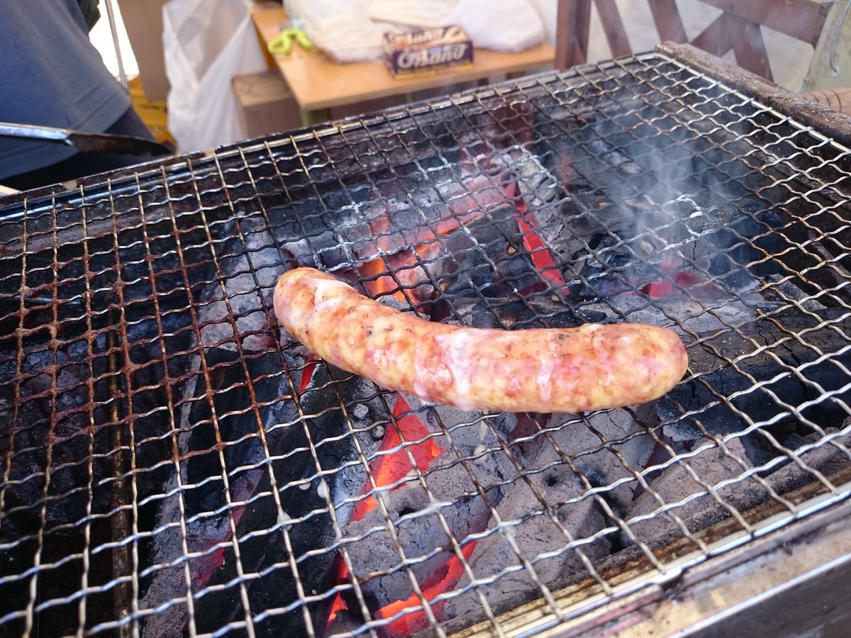 hokkaido_w's tweet photo. #伊達  の #黄金豚  から濃厚チーズがあふれ出るソーセージ(350円)。 #Booca  の #白いプリン  (800円)。かぼちゃ丸ごと使った #新冠産坊ちゃんかぼちゃのグラタン  (800円)。 #はこだてグルメサーカス https://t.co/TyWb1LZkD7