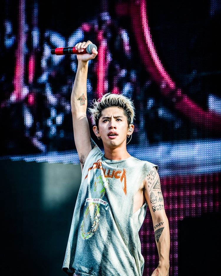 ONE OK ROCK 2016 Nagisaen STAFF Tシャツ 【公式通販】