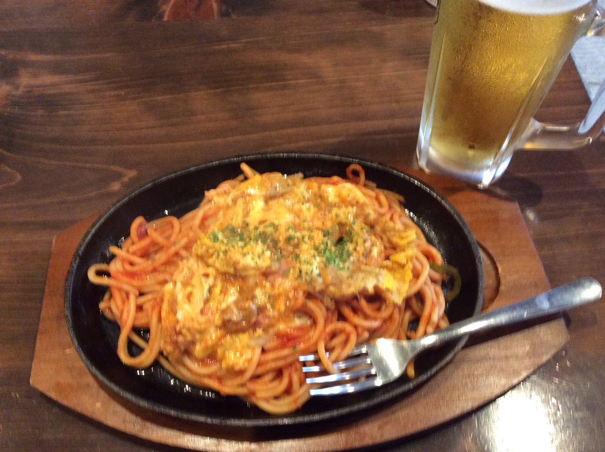 つよっさん 河内のガルパンおじさん なるほどこの鉄板ナポリタン美味しい しかし大洗の居酒屋しゅんさいさんの鉄板ナポリタンの美味さ例えようもなし また食べたい