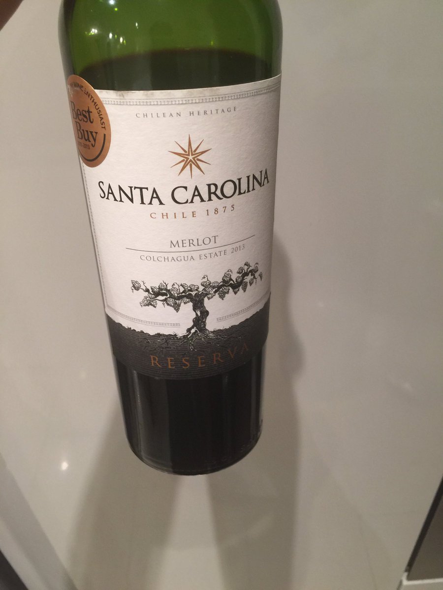 aramburu_'s tweet photo. Para cenar y antes de dormir ;) @carolinawines #winelover https://t.co/dvJfjuvXdn