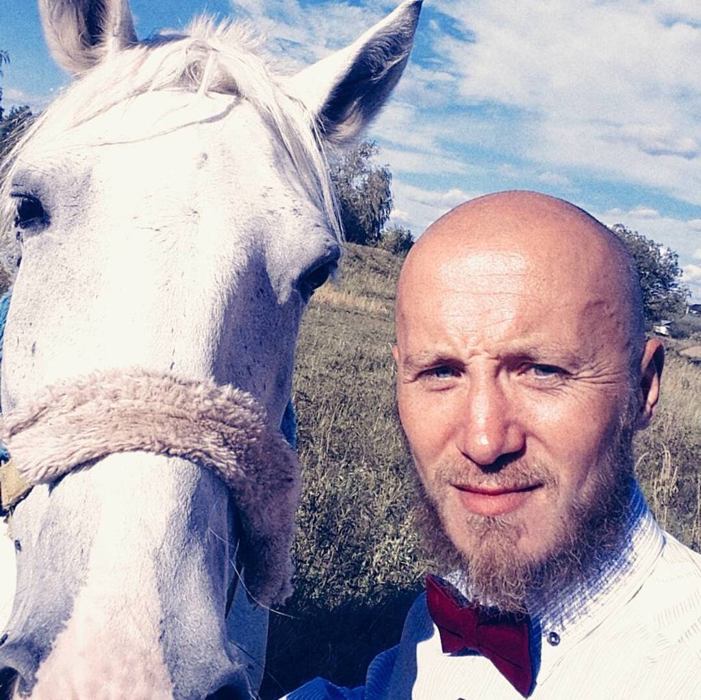 sergey_lisin's tweet photo. Настоящие блондинки предпочитают яблоки :-) https://t.co/cLP0u3ghgb https://t.co/8JC2grJ57E