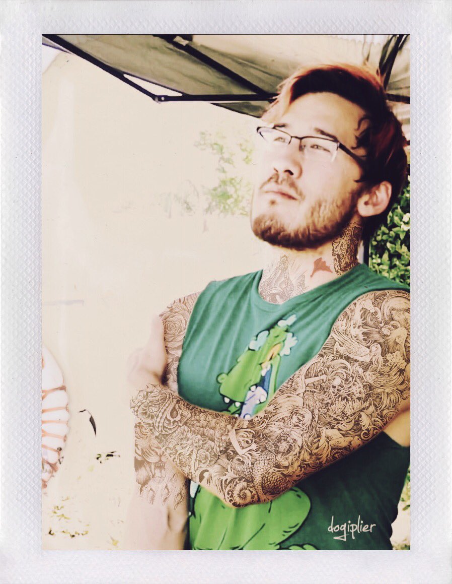 Marki_imagines's tweet photo. Punkiplier edit I did. Photo credit to @dogipli #markiplier https://t.co/ipJqcSTxEr
