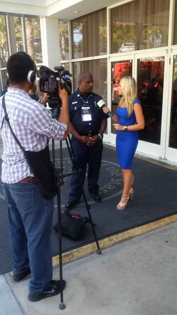 ReadyLACounty's tweet photo. Many thx @CountyofLA Channel covering #CERT30 #shakeout urban search rescue & triage exercise @LACoFD_PIO #Natlprep https://t.co/oZaqTa2DoN