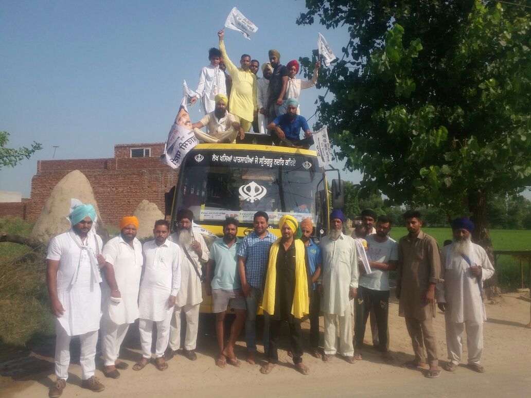 shiuli_dola's tweet photo. While SAD+BJP thinks they can deter Punjabis forcefully, reality is totally different
#HopeOfPunjabKejriwal https://t.co/morGfnJZ1h