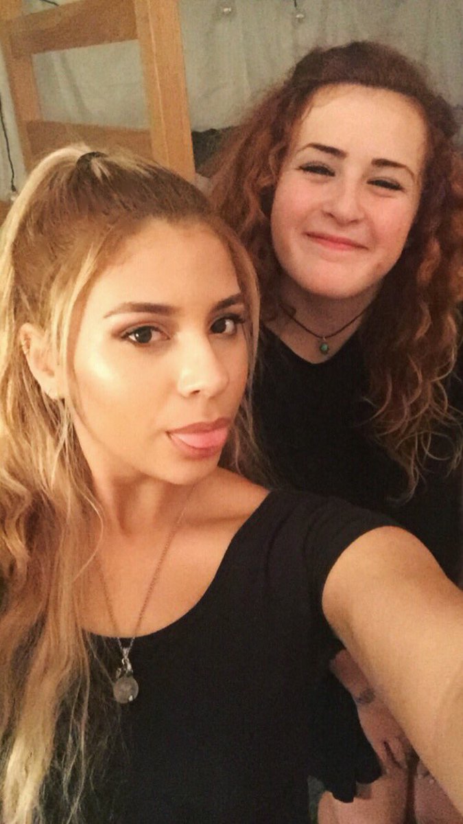 nataliegaber's tweet photo. Best roommate💙 https://t.co/mkTSPwVCwz
