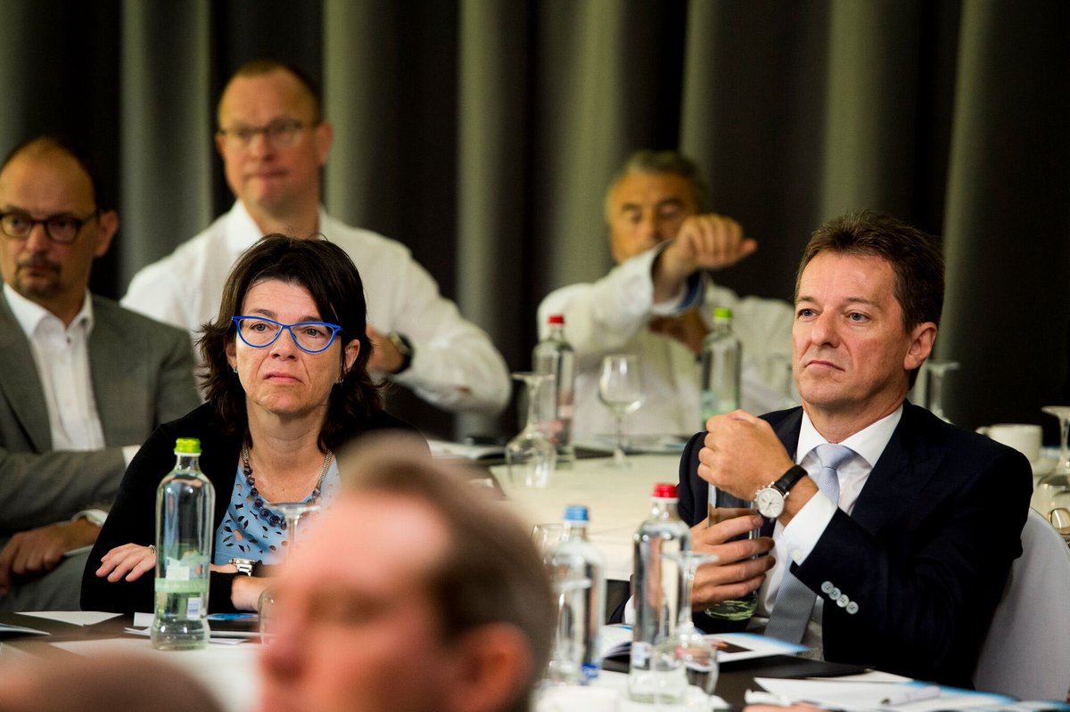 Jan_de_schepper's tweet photo. CEO summit over the human cloud https://t.co/fxHG0ComNc