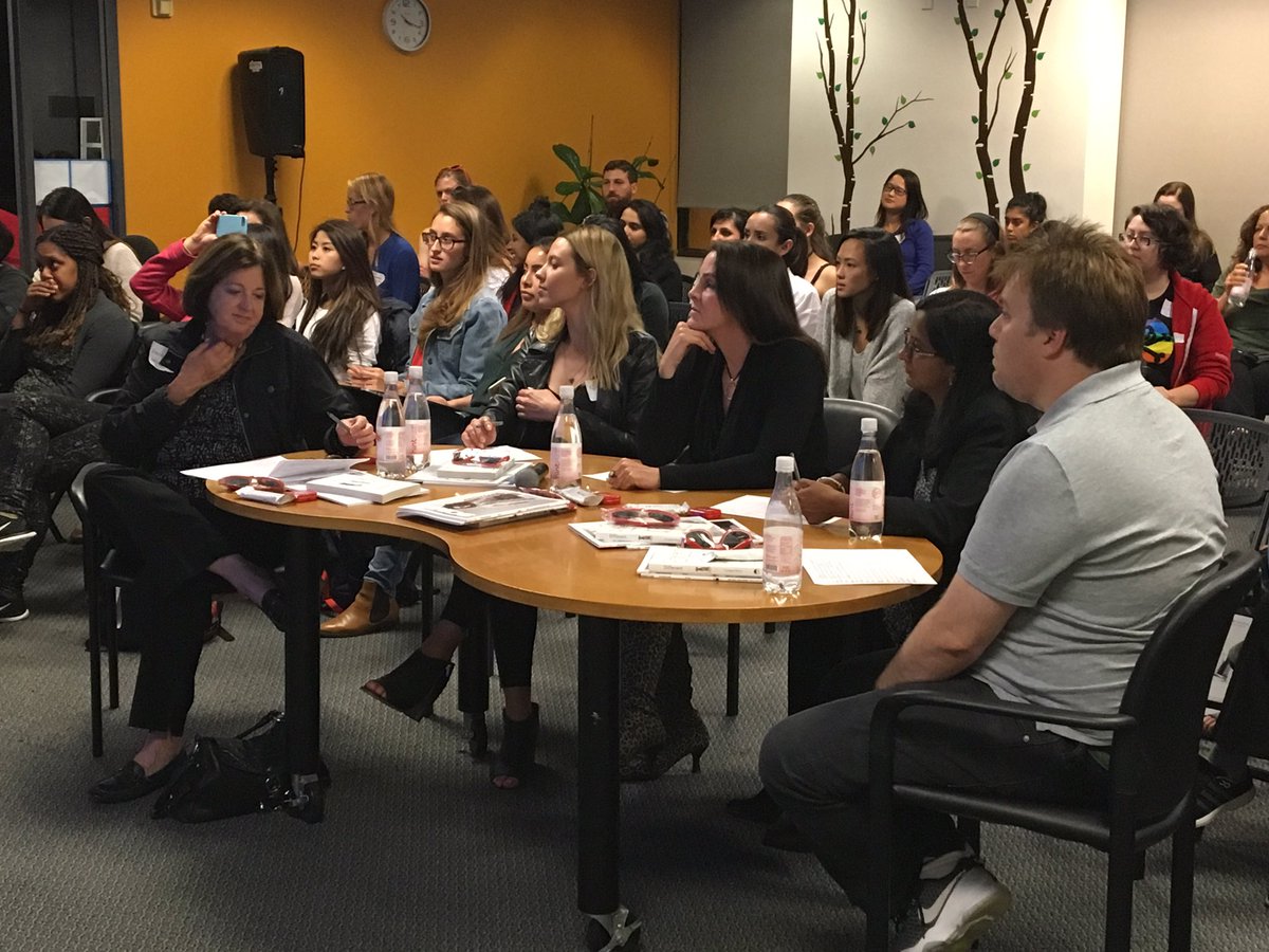 TheExpatWomanUS's tweet photo. Thank you #hacksthon judges @nancyhayes @GoldenSeeds  @AmyAuthor @MercedesBenz  @GoPro @easyhire_me #womenhack #SF https://t.co/j7OiFalYjr