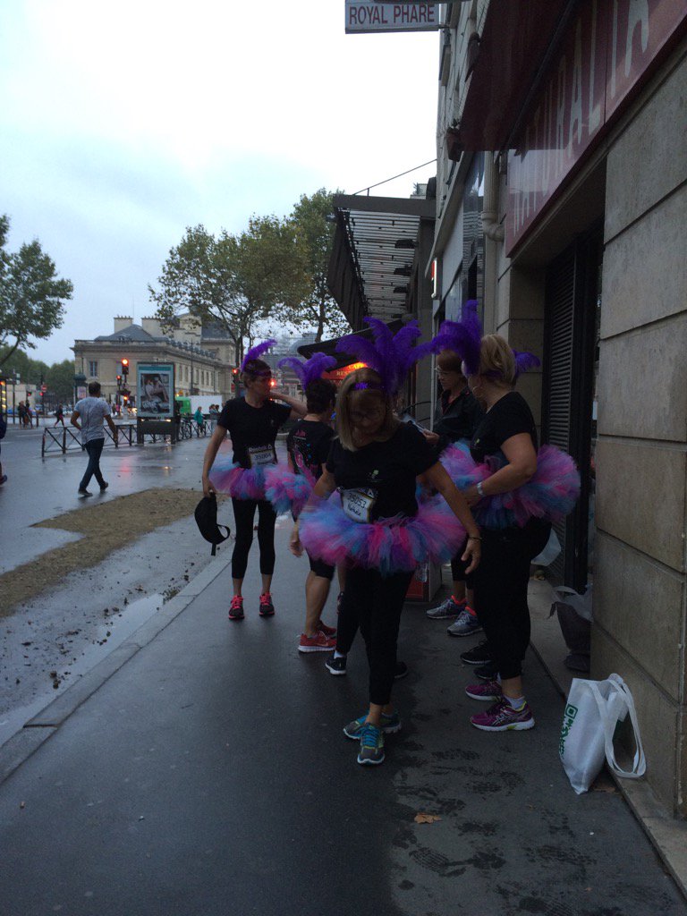 KrolineBettini's tweet photo. C est parti pour #teamGrf #LaParisienne 2016@groupeRF https://t.co/HE6aZ7HP1U