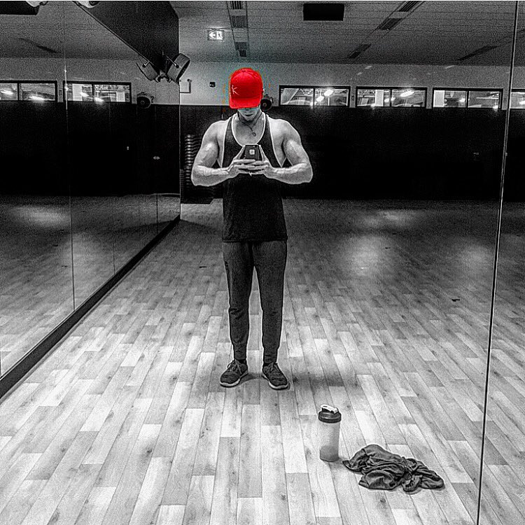 PierceObrycki's tweet photo. Feeling good. 💪🏻. 170 lbs @Gymshark stringer always looks good. @risegymgear pants! Comfy. https://t.co/g7Gyt0QNVs