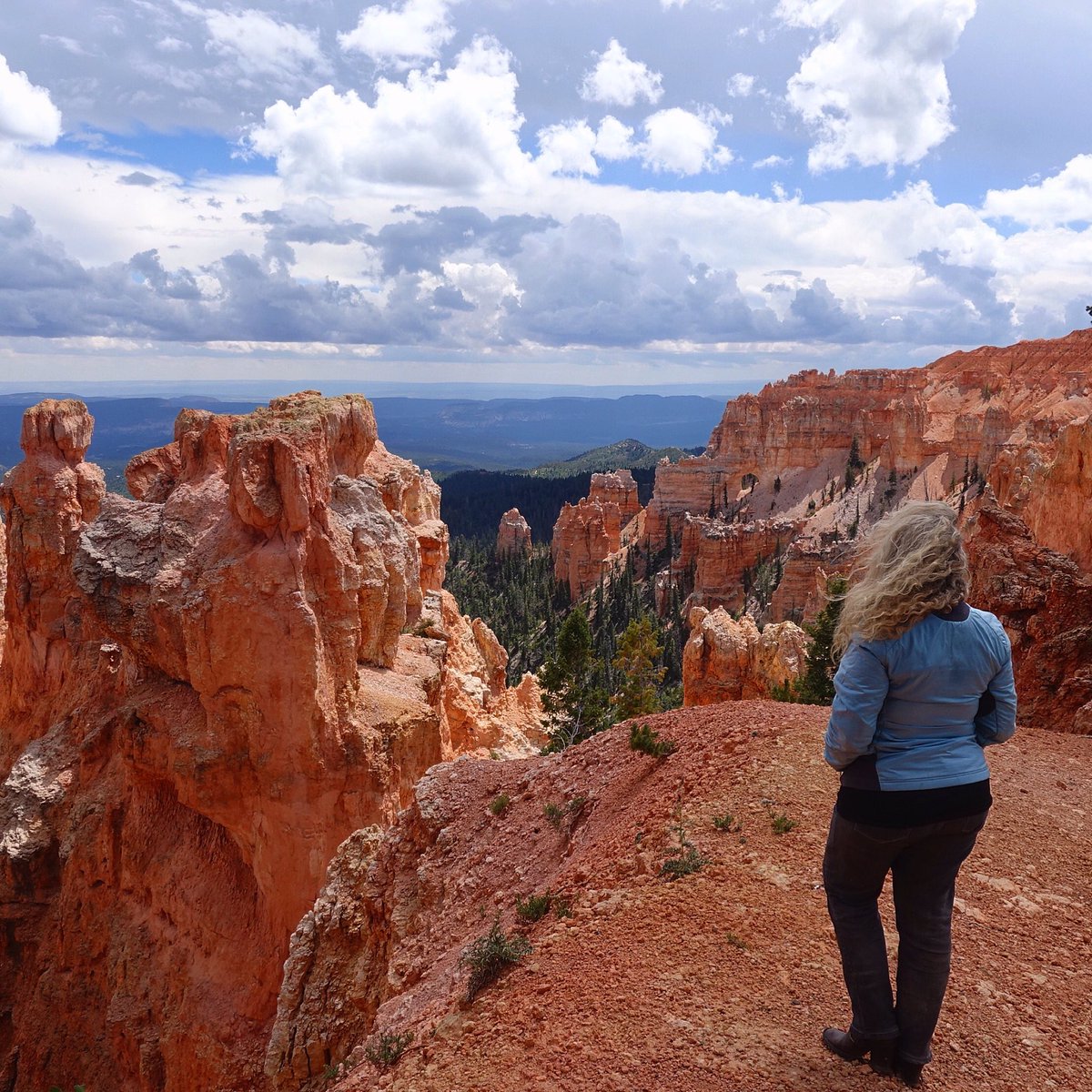 RVLoveTravel's tweet photo. View last weekend. Pink Cliffs in Utah. Accessed via ATV & rim trails. Like wow! #atv #pinkcliffs #VisitUtah #rvlife https://t.co/fRlIQ0AuTQ