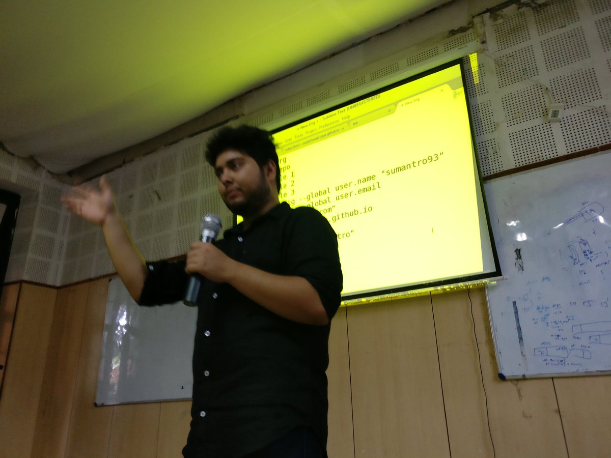 SiddharthVipul's tweet photo. Last day was amazing! Gave a talk on foss, fedora and then workshop on Git & GitHub. Awesome crowd.#team #fosswave https://t.co/jn9LPQ2C6W