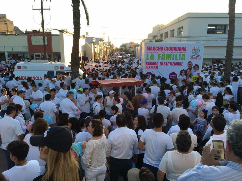 SmirnovaCarla's tweet photo. #MarchaPorLaFamilia #HMO 💘 https://t.co/EIOUaO42oq