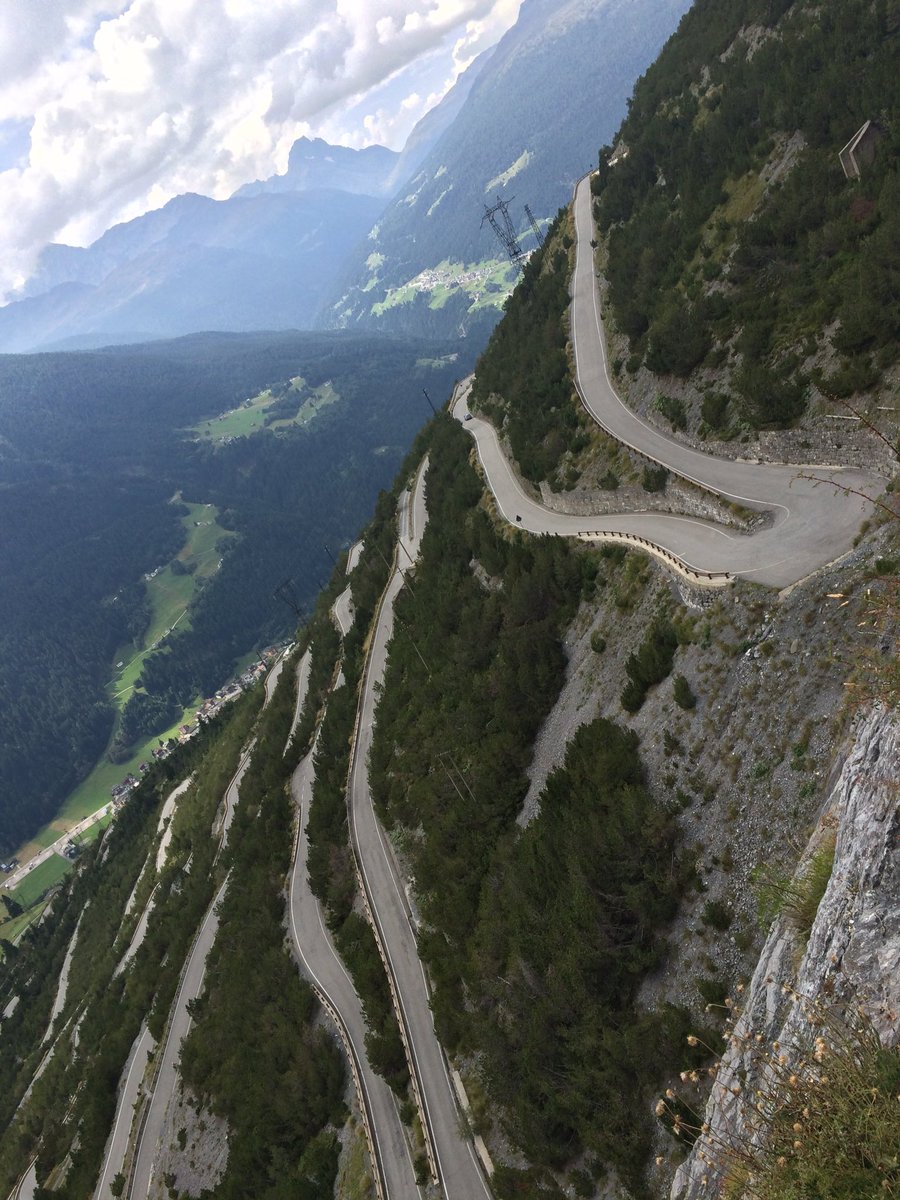 cippaone's tweet photo. Le #Alpi in #Moto come non le avete viste mai. @i_Panzer_IT https://t.co/MnmPpNcvNk
