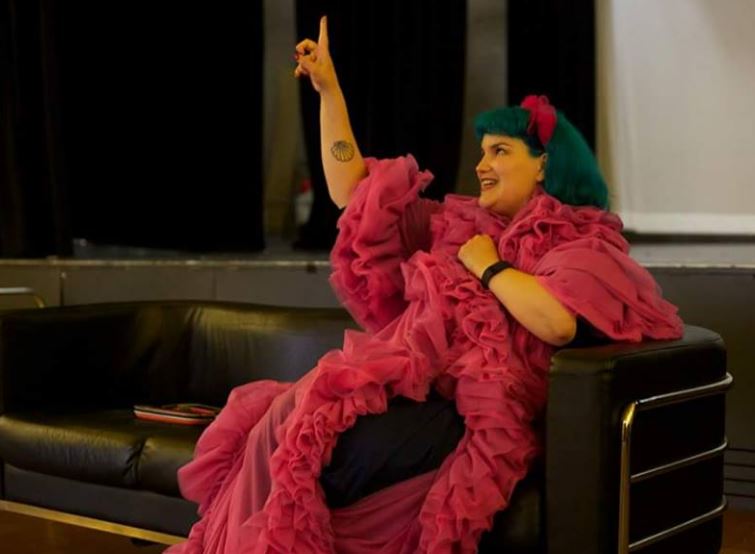 criptopia's tweet image. Get your tickets! Glorious Sugar St Claire lights up the Quippings Criptopia stage goo.gl/MbZ17u