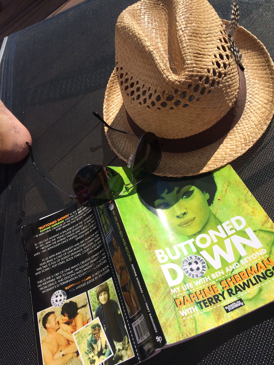 Aitchweb's tweet photo. Fabulous family discoveries courtesy of @DaphneSherman #ButtonedDown #HolidayReading #Crete https://t.co/ZS2BQNKdbz