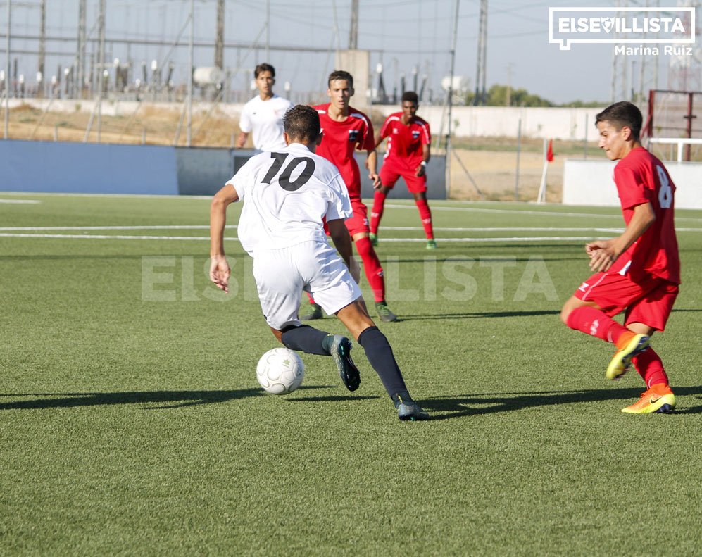 elsevillistacom's tweet photo. 📷 Fotogalería | #SevillaFCCadA 3-0 #CDAltair por @marina_ruiz_ 

➡ https://t.co/VOXxtEmESc https://t.co/tQR271v6L1