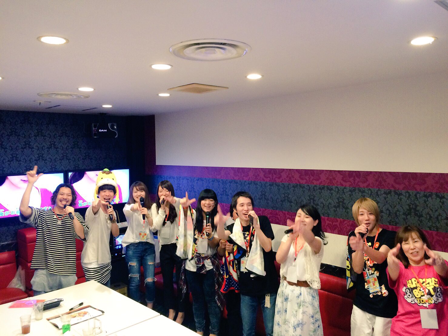 ハジ Hazzie 8月4日新曲 来年の夏 V Twitter はじんちゅカラオケパーティー In 群馬 ビッグエコー高崎問屋町店さま ありがとうございました 3号室使わせていただきました 神ルーム ハジ とdjあさきちデュエットもありました笑