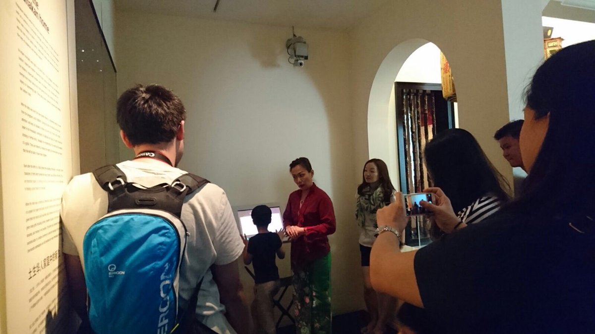 PeranakanMuseum's tweet photo. #HappeningToday: #StraitsFamilySunday - Family Tree. #tpmsg https://t.co/UiORefrDLj