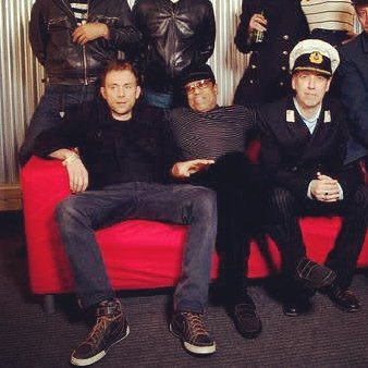 DamonAlbarnNose's tweet photo. The DAN night shift now sponsoring #ManspreadingDamonSpam on #WeekendsWithDAN #DamonAlbarn #DamonAlbarnsNose https://t.co/zcTtRt6T5a