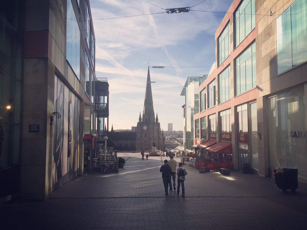 GaryChudleigh's tweet photo. Lovely morning for #comicsuncovered https://t.co/iXoFcBLQvm