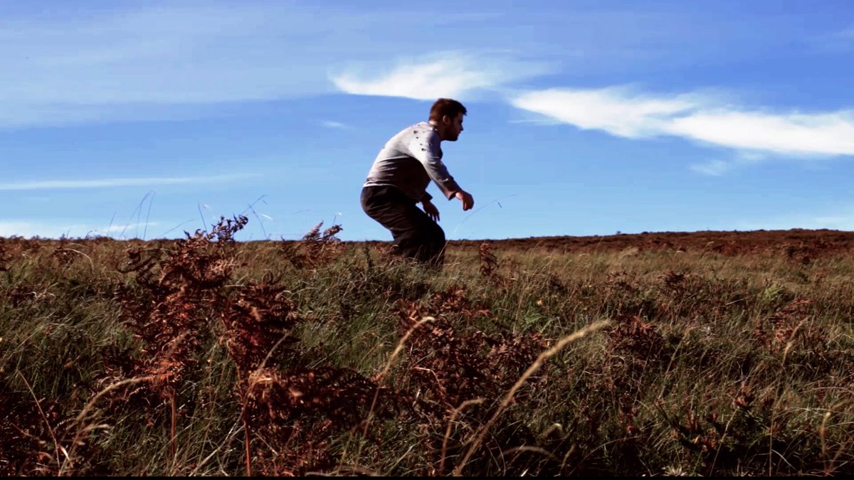 Turnshoe_Film's tweet image. Dinner with a view youtube.com/watch?v=PdTe_G… #shortfilm #supportindiefilm #film #zombies #horror #chase