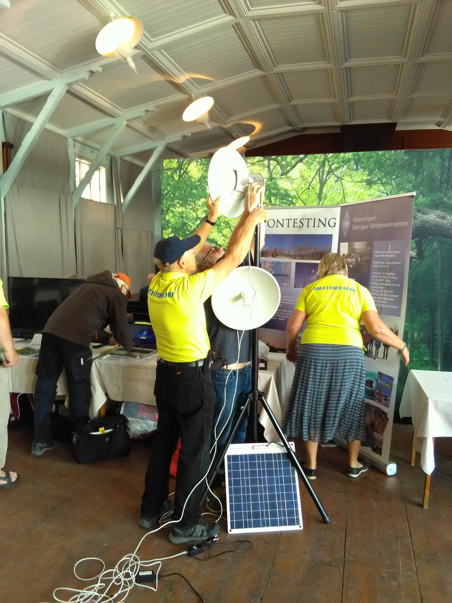 FRGSigtuna's tweet photo. Nöd internet lösning #AMPERNet https://t.co/1EPO5ksLkn demo av Björn Pehrson. Medlem Sigtuna CFF &amp; Täby Amatörradio https://t.co/GdW0KTkFzW