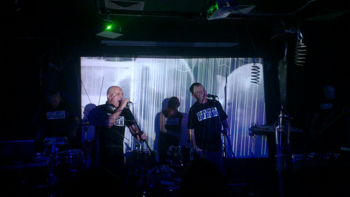 maqui_tuits's tweet photo. Another powerful sonic &amp; visual experience by @Test_Dept:Redux last night @TheAmershamArms in New Cross. https://t.co/VHeVF5YuBa