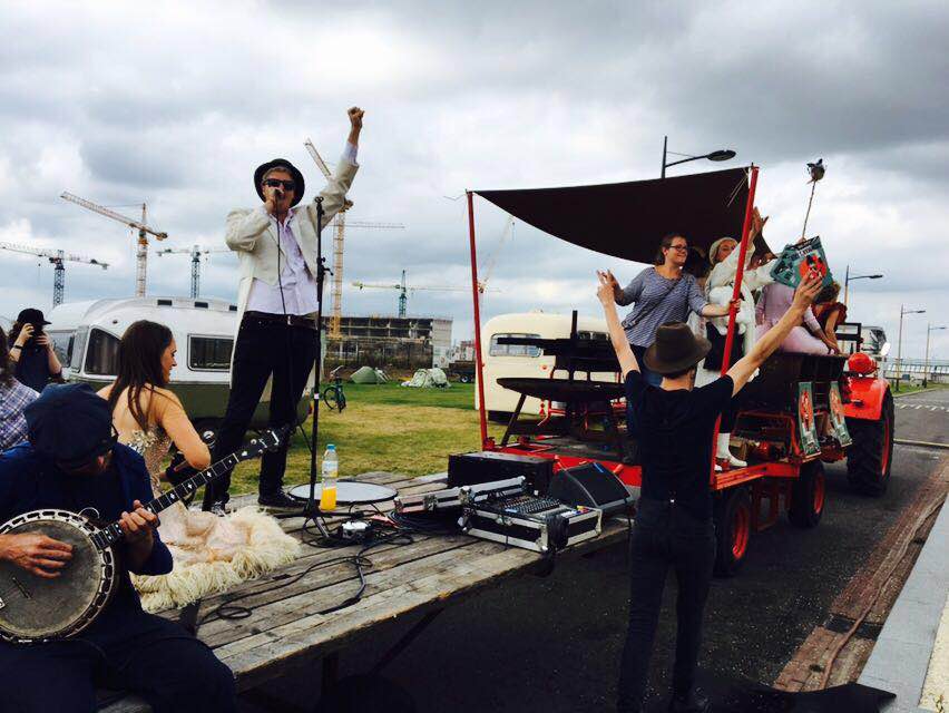 De laatste dag van de Showman's Fair op het <a href="/Berlijnplein030/">berlijnpleinutrecht</a> is geopend! Laatste kans, komt dat zien!