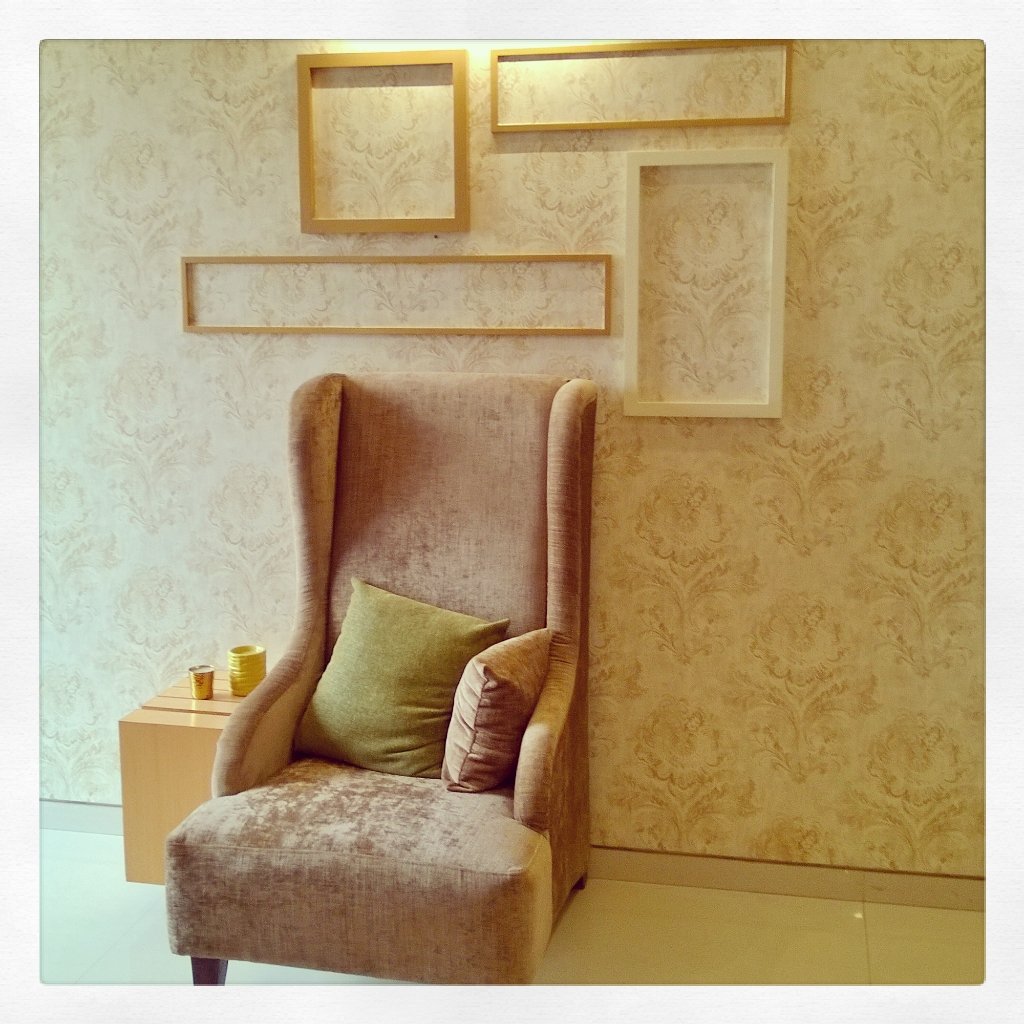 Decoinch's tweet photo. Accent your #home #interiors with accent chair! #furniture #interiordesign https://t.co/yJHy0zJqt6