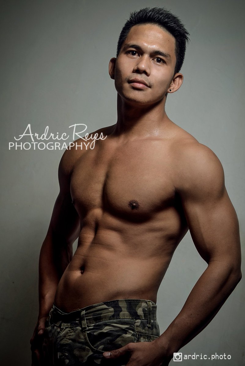 ArdricPhotog's tweet photo. Model: Jelson #ardric #male #photography #original #fitness #daddy #sexy #hot #pinoy #filipino #abs https://t.co/XQjdoIYbCR