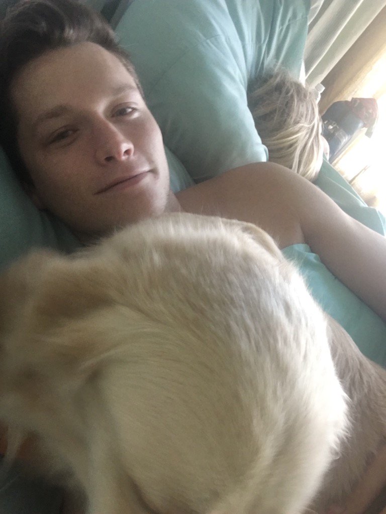 TmarTn's tweet photo. It's every guys dream to wake up between two blondes https://t.co/uC2xtTDnIE